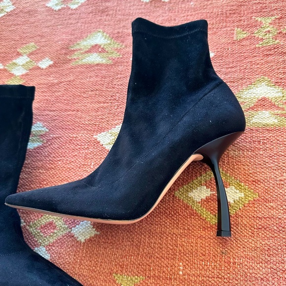 PIFERI Merlin Black Ankle Boot Vegan Suede Curved Heel elongated toe Size 40 New - Picture 9 of 13